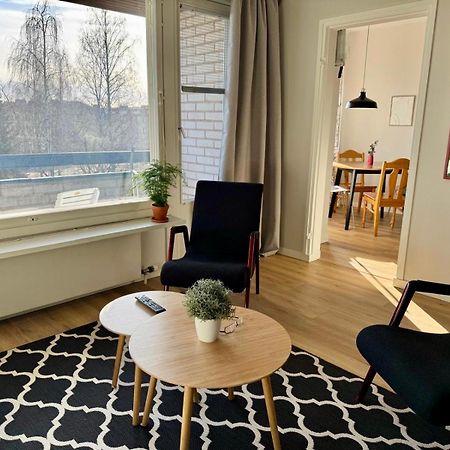 Kiva Majoitus 1-4Hloe, 500M Keskustaan, Parkkipaikka Appartement Oulu Buitenkant foto