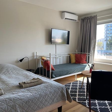 Kiva Majoitus 1-4Hloe, 500M Keskustaan, Parkkipaikka Appartement Oulu Buitenkant foto