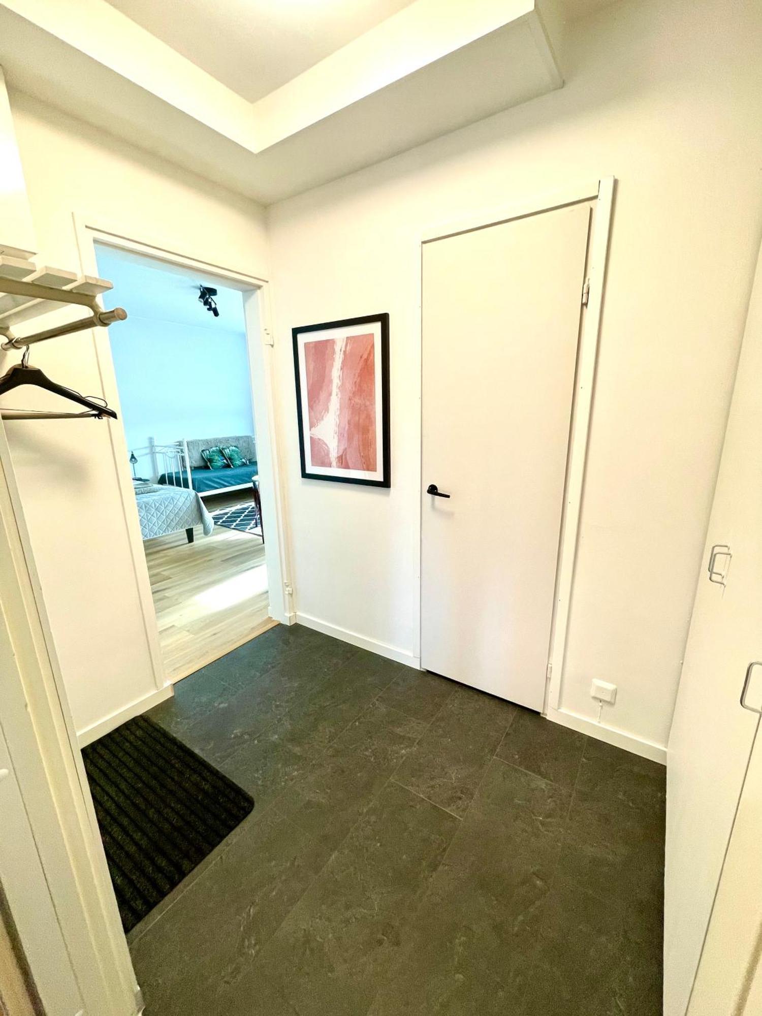 Kiva Majoitus 1-4Hloe, 500M Keskustaan, Parkkipaikka Appartement Oulu Buitenkant foto